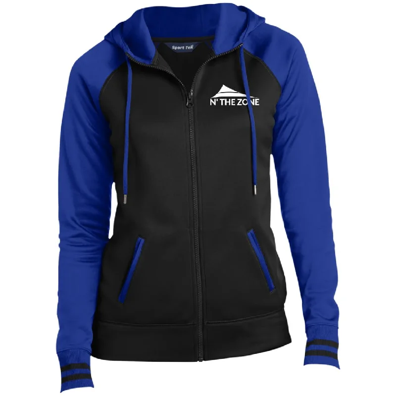 Black/True Royal