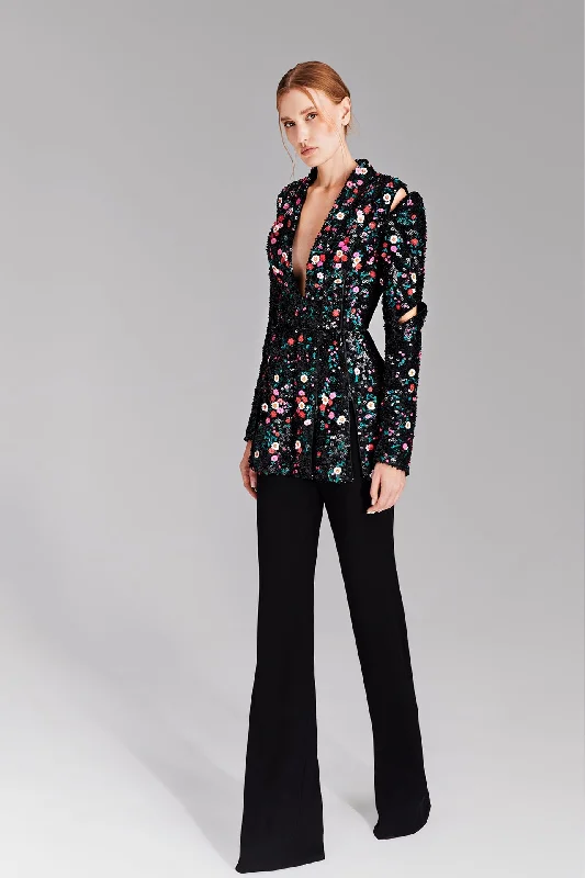 Tailored suit jacket with crepe trousers Zippered Jacket Buttoned Jacket Snapped Jacket