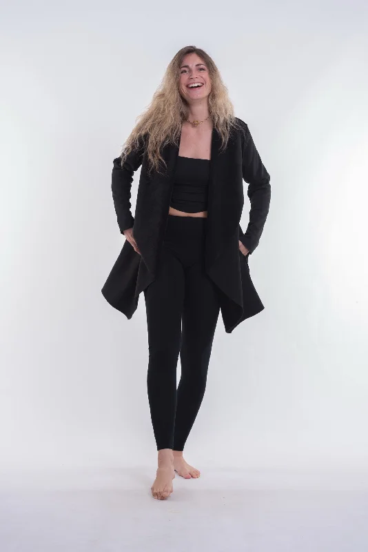 Fleece Cardigan in Black Elegant Classic Vintage
