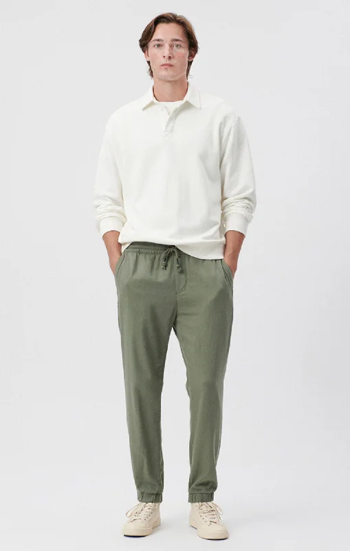 JOGGER PANTS IN AGAVE GREEN Chic Capri Pants