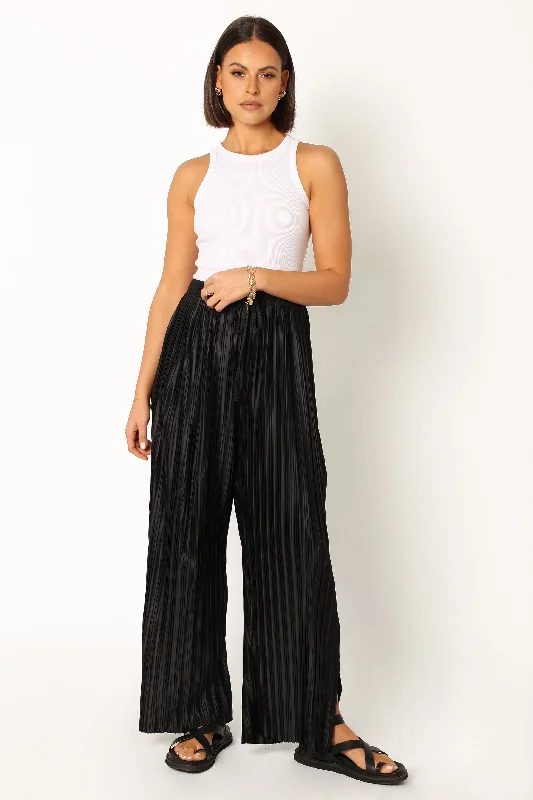 Sasha Pleated Pants - Black Slim Fit Casual Pants