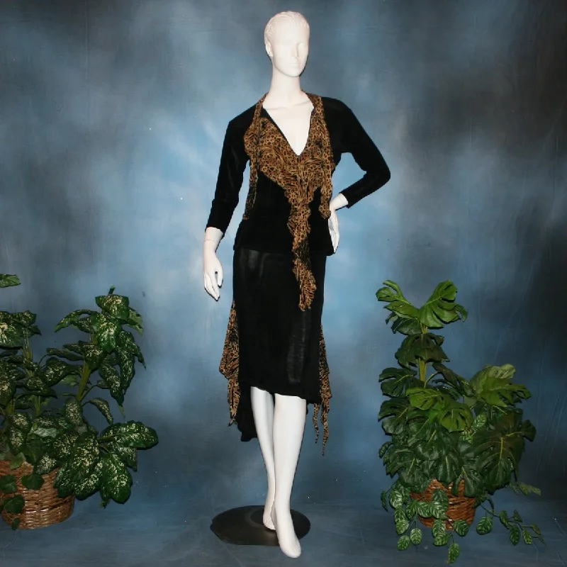 Latin Top & Skirt-Wild & Slinky leather skirt sleek