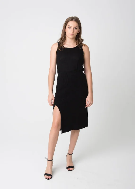 Ribbed Midi Skirt button skirt front