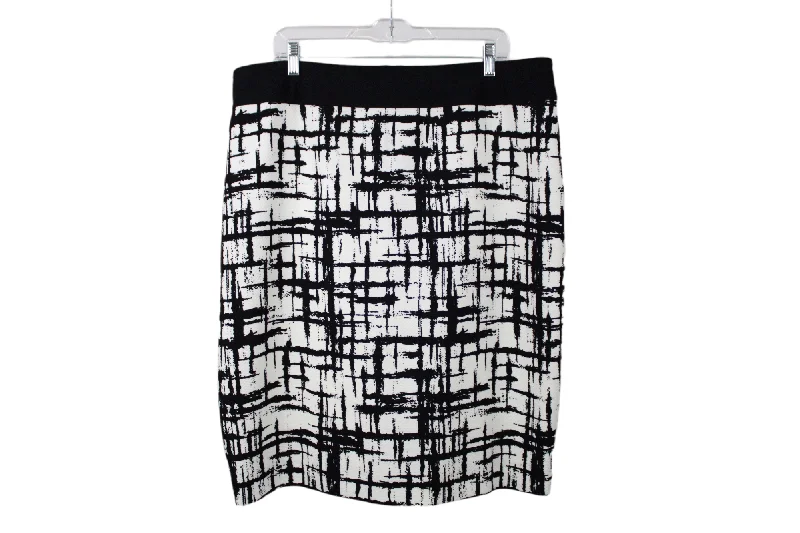 Jones Studio Black & White Skirt | 18W seamless skirt comfort