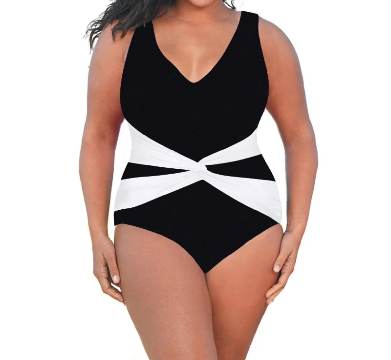 Plus Size V-Neck Twist Front One Piece Swimsuit In Black Chic Bikini Set